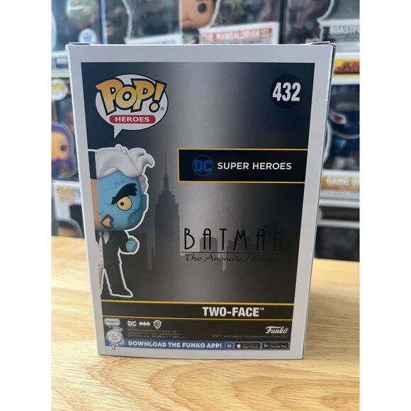 VAULTED EXCLUSIVE L.A. COMIC CON Two-Face Batman Animated Series Funko Pop #432 - Picture 3 of 6